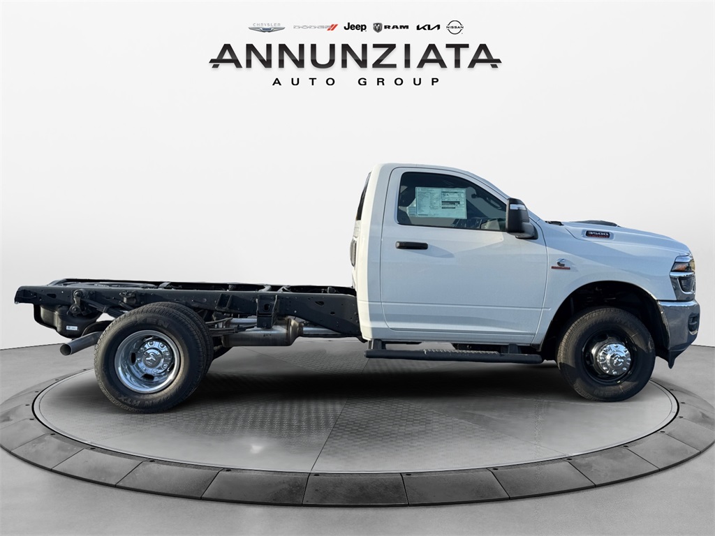 New 2026 Ram 3500 - photo 8