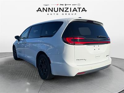 Used 2023 Chrysler Pacifica Limited Minivan for sale #U19587R - photo 2