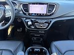 Used 2025 Chrysler Pacifica Select Minivan for sale #U19768R - photo 11