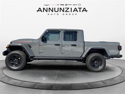 Used 2021 Jeep Gladiator - photo 1