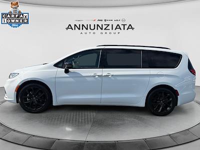 2025 Chrysler Pacifica FWD Minivan for sale #U19995R - photo 2