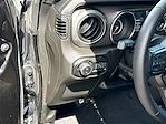 2022 Jeep Gladiator Crew Cab 4WD Pickup for sale #CV128726 - photo 11