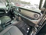 2022 Jeep Gladiator Crew Cab 4WD Pickup for sale #CV128726 - photo 33