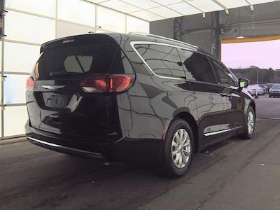 Used 2018 Chrysler Pacifica Touring L Minivan for sale #CV142036 - photo 2