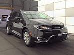 Used 2018 Chrysler Pacifica Touring L Minivan for sale #CV142036 - photo 3