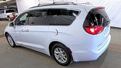 2020 Chrysler Pacifica FWD Minivan for sale #CV176962 - photo 2