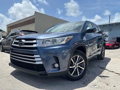 Used 2017 Toyota Highlander XLE for sale #CV521652 - photo 1