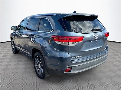 Used 2017 Toyota Highlander XLE for sale #CV521652 - photo 2