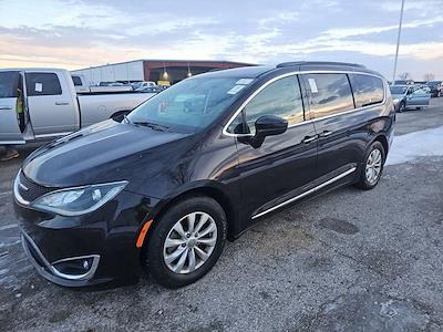 2017 Chrysler Pacifica FWD Minivan for sale #CV739340 - photo 1