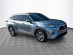Used 2020 Toyota Highlander XLE for sale #TI004094 - photo 3