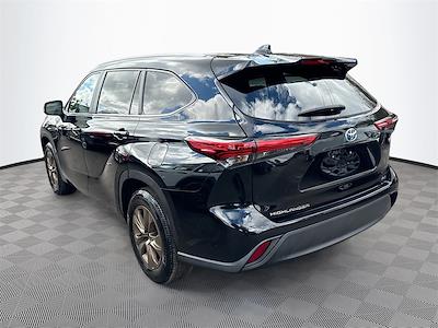 Used 2023 Toyota Highlander Bronze Edition for sale #TI017001 - photo 2