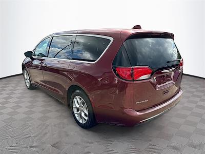 Used 2017 Chrysler Pacifica Touring L Minivan for sale #TI850799 - photo 2