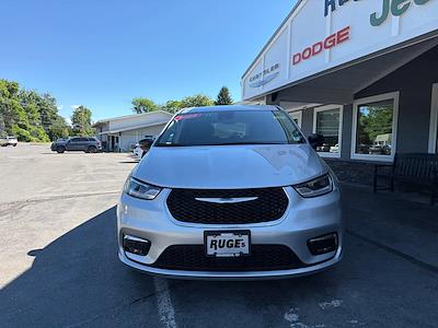 2024 Chrysler Pacifica FWD Minivan for sale #C9561MV - photo 2