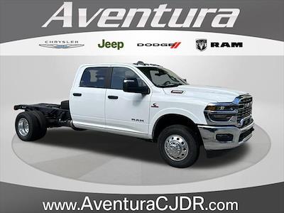 New 2025 Ram 3500 Big Horn Crew Cab 4x4 60 CA Cab Chassis for sale #V5T586411 - photo 1