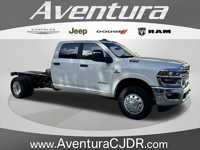 New 2025 Ram 3500 Crew Cab 60 CA Cab Chassis for sale #V5T589275 - photo 1