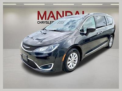 2018 Chrysler Pacifica FWD Minivan for sale #N584655A - photo 1