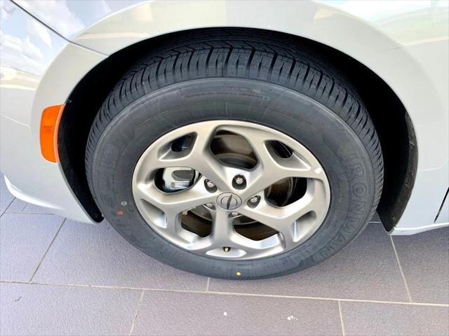 Used 2024 Chrysler Pacifica - photo 11