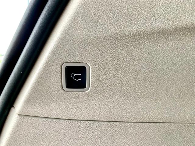 Used 2024 Chrysler Pacifica - photo 1