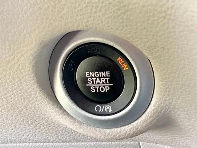 Used 2024 Chrysler Pacifica - photo 14