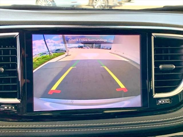 Used 2024 Chrysler Pacifica - photo 16