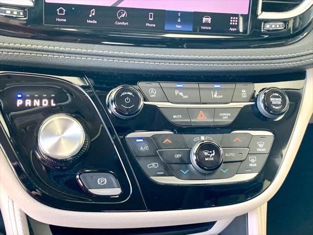 Used 2024 Chrysler Pacifica - photo 17