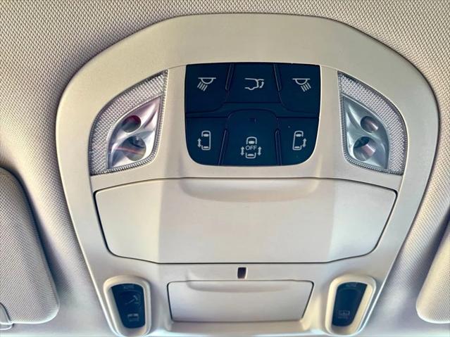 Used 2024 Chrysler Pacifica - photo 19