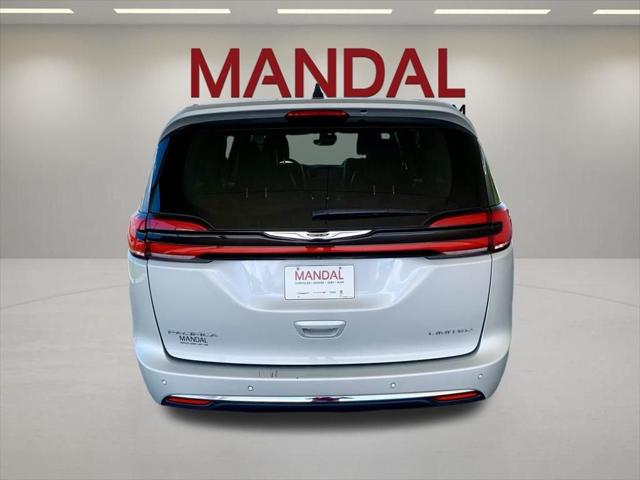 Used 2024 Chrysler Pacifica - photo 9