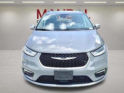 2022 Chrysler Pacifica FWD Minivan for sale #P168419 - photo 2