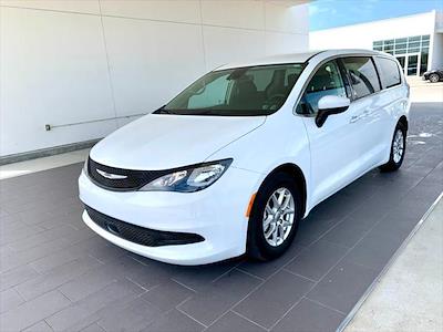 Used 2023 Chrysler Voyager - photo 1