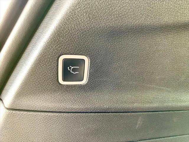 Used 2025 Chrysler Pacifica - photo 7