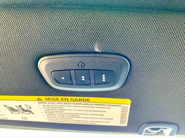 Used 2025 Chrysler Pacifica - photo 34