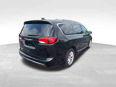 2018 Chrysler Pacifica FWD Minivan for sale #25C109A - photo 2