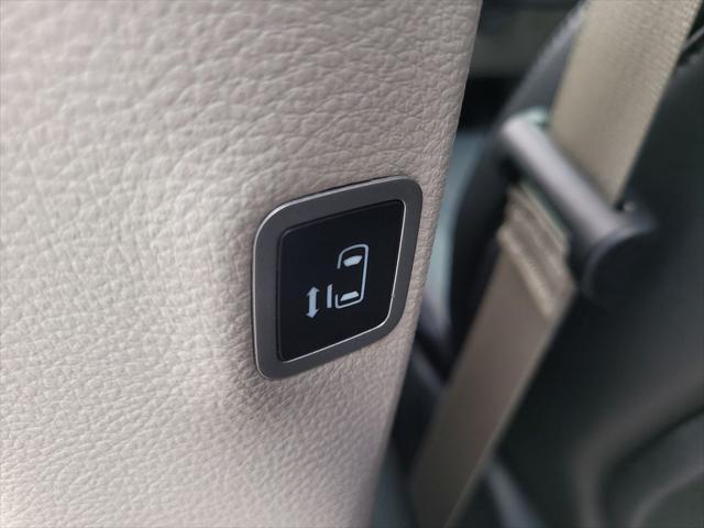 Used 2024 Chrysler Pacifica - photo 14