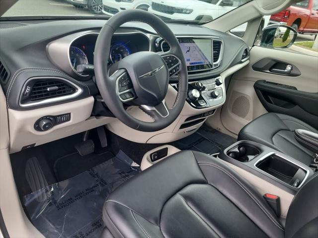 Used 2024 Chrysler Pacifica - photo 21