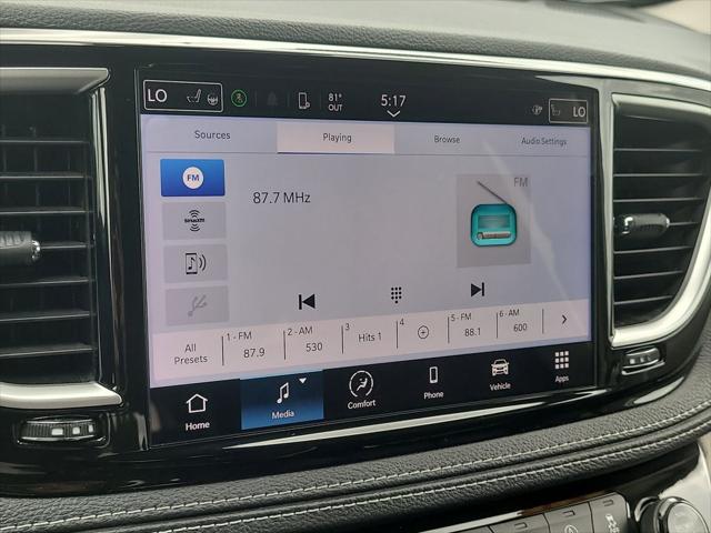 Used 2024 Chrysler Pacifica - photo 27