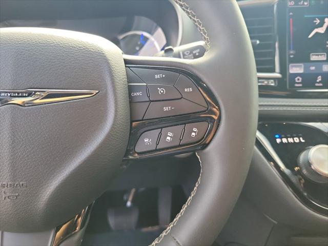 Used 2024 Chrysler Pacifica - photo 17