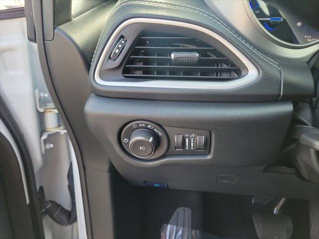 Used 2024 Chrysler Pacifica - photo 19