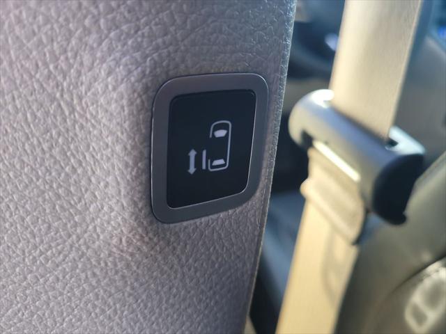 Used 2024 Chrysler Pacifica - photo 14