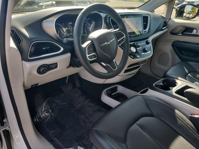 Used 2024 Chrysler Pacifica - photo 21