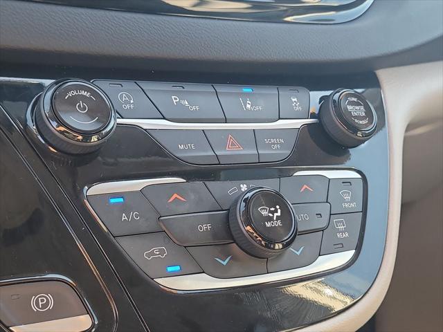 Used 2024 Chrysler Pacifica - photo 29