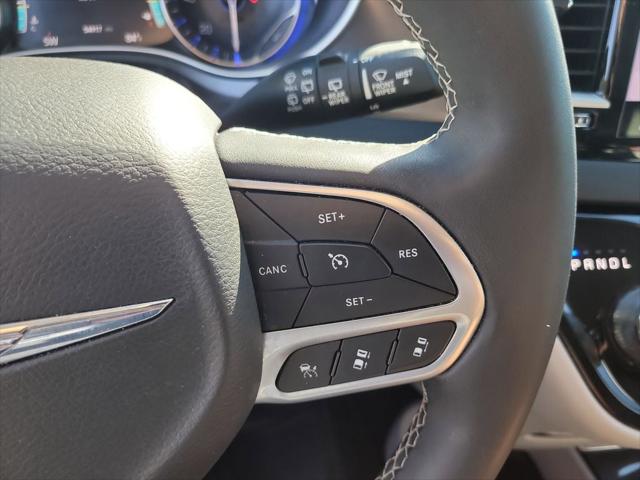 Used 2024 Chrysler Pacifica - photo 35