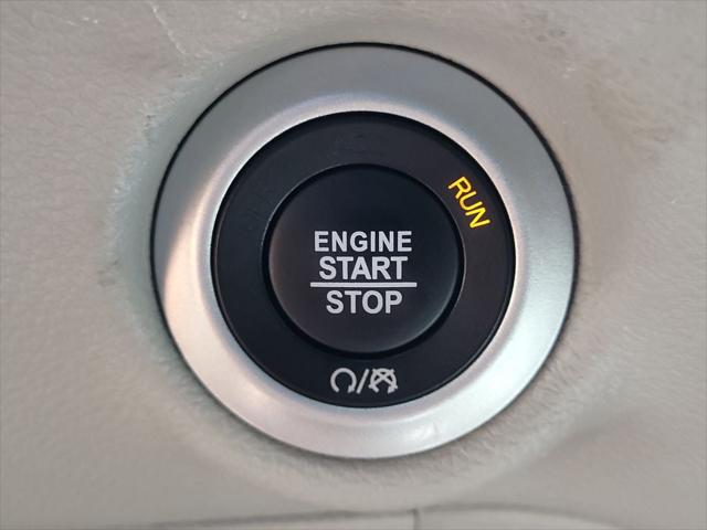 Used 2024 Chrysler Pacifica - photo 32