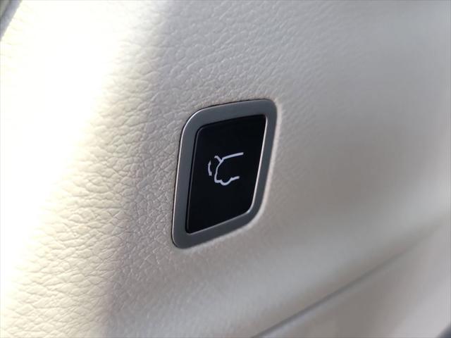 Used 2024 Chrysler Pacifica - photo 11