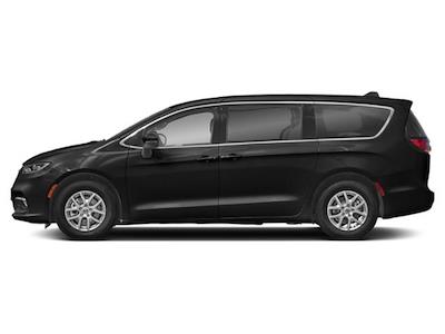 Used 2024 Chrysler Pacifica - photo 1