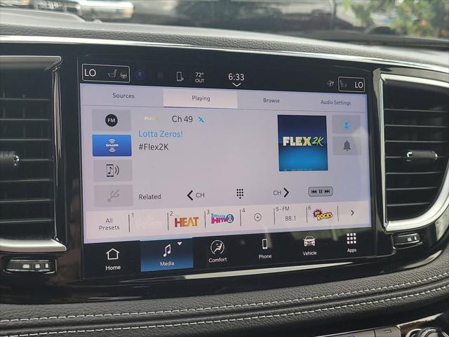 Used 2025 Chrysler Pacifica - photo 27