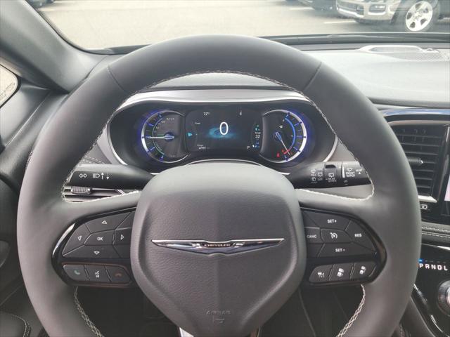 Used 2025 Chrysler Pacifica - photo 34