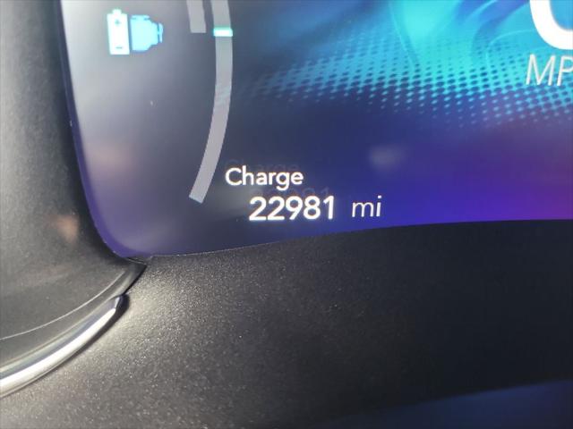 Used 2025 Chrysler Pacifica - photo 36