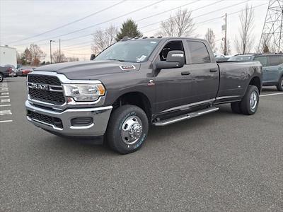 2024 Ram 3500 Crew Cab DRW 4x4, Pickup for sale #24208 - photo 2