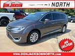 Used 2017 Chrysler Pacifica Minivan for sale #C108970A - photo 1