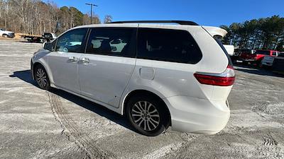 Used 2018 Toyota Sienna XLE Minivan for sale #C109530A - photo 2